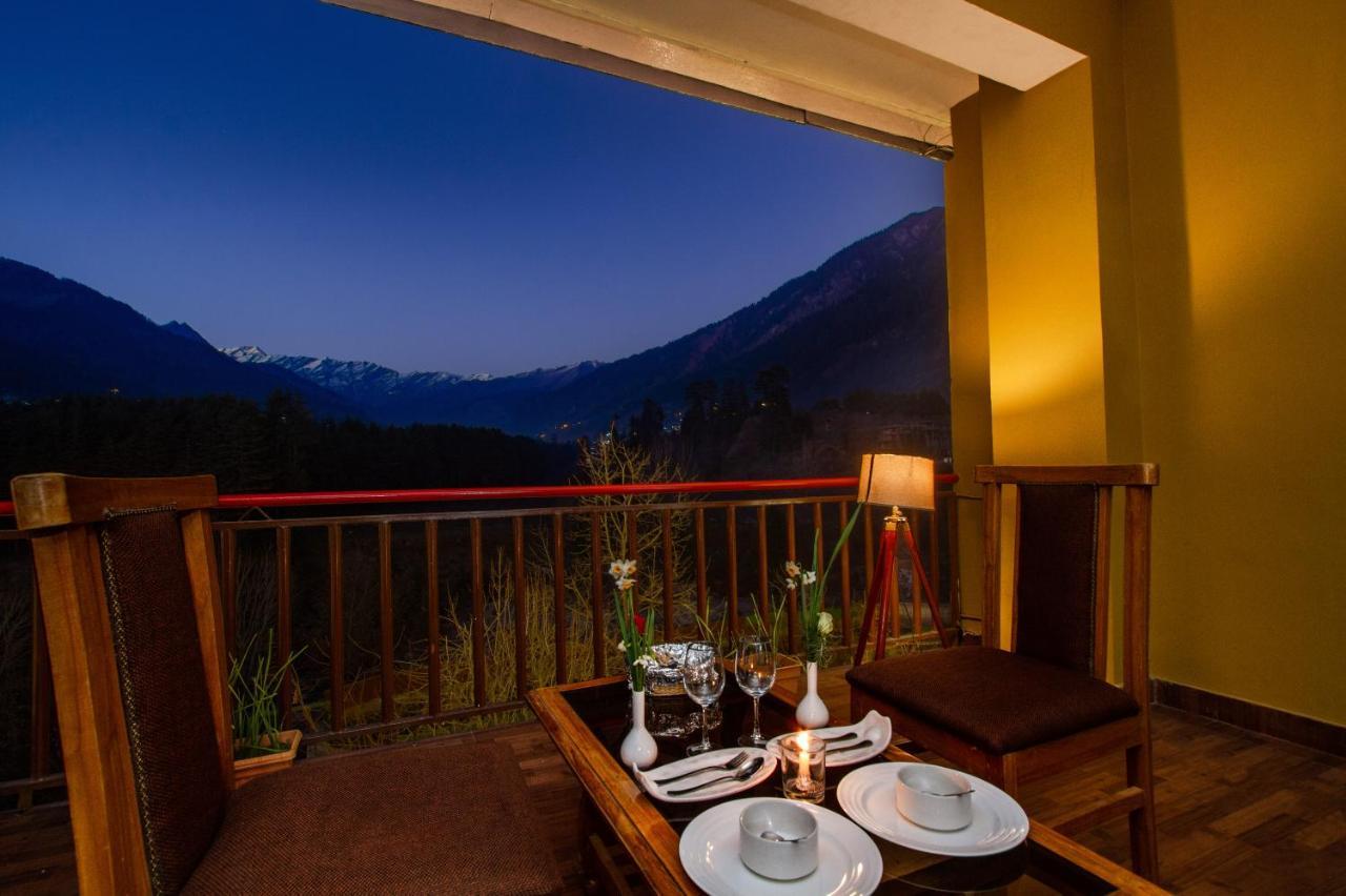 Hotel Prini Palace Manāli Exteriér fotografie