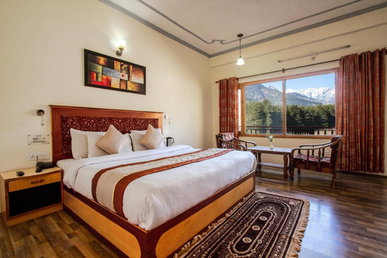 Hotel Prini Palace Manāli Exteriér fotografie