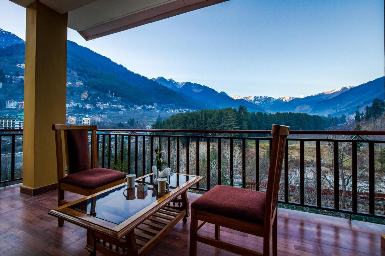 Hotel Prini Palace Manāli Exteriér fotografie